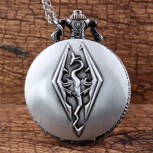 Unique Silver Pocket Watch for Skyrim Watch Men Cosplay Dragon Sculpture Retro Quartz Pocket Watch Necklace FOB Chain Clock Gift