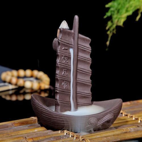 Home Decor Creative Boat Or Horse Design Incense Burner Bullet Blackflow Incense Cones Or Burner Smoke Ceramic Censer