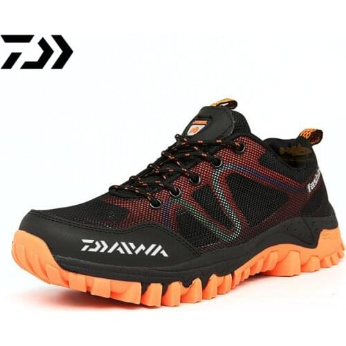 2021 Men Daiwa Hiking Fishing Shoes Mountain Climbing Boots Outdoor Athletic Breathable Waterproof Anti-wear Fishing Shoes