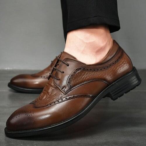 New Men Business Dress Shoes Fashion Elegant Formal Wedding Men Slip on Oxford for Men Casual Genuine Leather Comfy Oxford
