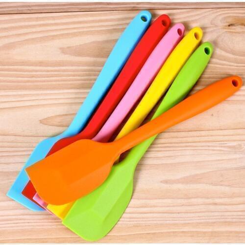 New Kitchen Silicone Cream Butter Cake Spatula Batter Scraper Mixer Cake Baking Tool