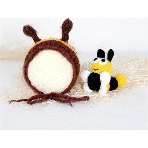 Knit bee Baby hat Crochet mohair baby bee bonnet with toy set Newborn mohair bonnet hat matching toy set photography props