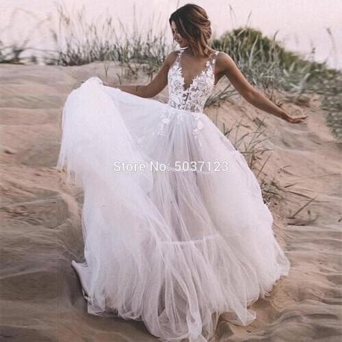 2020 Boho V Neck Tulle Ruffles Wedding Dresses with Lace Appliques A Line Backless Floor Length Bridal Gowns Vestido de Noiva