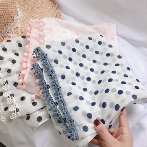 2019 Beautiful Polka Print Pompon Trim Scarves Shawls Cotton Dot Spot Lace Foulard Long Wrap Scarf Hijab 3 Color Free Shipping