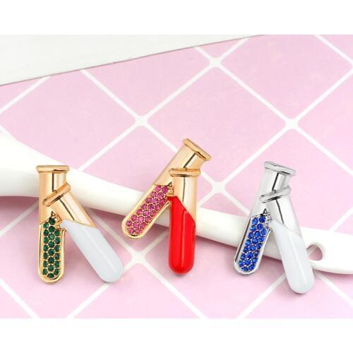 XEDZ Chemical Reagent Tube Brooches 3 Color Chemistry Laboratory Supplies Test Tube Flask Pin Brooch For Doctors Nurse Jewelry
