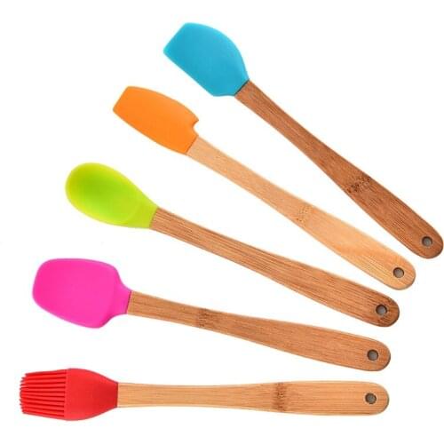 5PCS Baking Utensils Set Non-stick Silicone Spatulas Stirring Spoon Bamboo Handle Bakeware Non Stick Butter Spatula for Kitchen