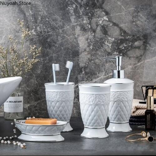 European Style Bathroom Supplies Ceramic Lotion Bottle Soap Dish Toothpaste Dispenser Craft Engraving Bathroom Accessories Set
