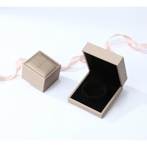 Somi l ia Jewelry Packaging