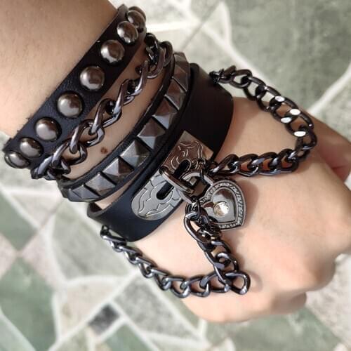 Love Bracelet Hot Punk Harajuku wristband black PU Leather bar Goth can be adjusted Heart Jewelry