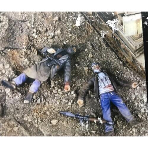 1/35 Scale Modern War guerrilla corpse 2 people Miniatures Unpainted Resin Model Kit Figure Free Shipping