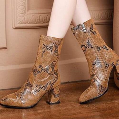 Womens Ankle Boots Shoes Women Snake skin Pattern 2020 Boots Ladies Pointed Toe Ladies Short Plush Boots Female Zipper Shoes