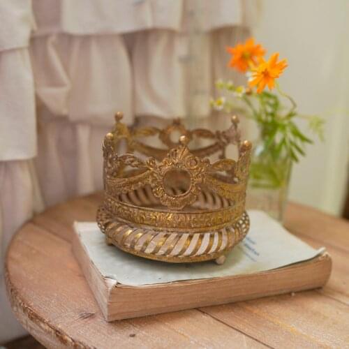 Metal retro rusty crown decor french