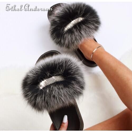 Womens Real Fox Fur Slides Furry Flip Flops Rhinestones Decoration Crystal Raccoon Slippers Outdoor Footwear Famous Brand Shoes