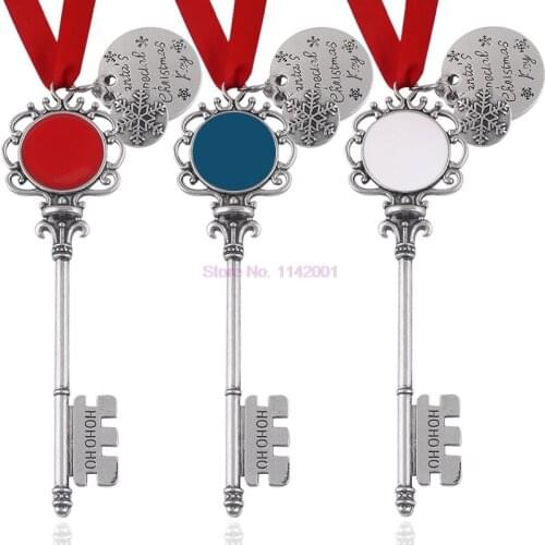 50pcs Christmas Magic Santa Key Chain Santa Claus Door Key Ornament with Ribbon Bow for Christmas Decoration metal