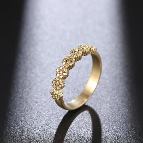 Emmaya Noble Gold Ring Classic Round Shape With Shiny Cubic Zircon Fashion Statement Dazzling Jewelry Party Charming Gift