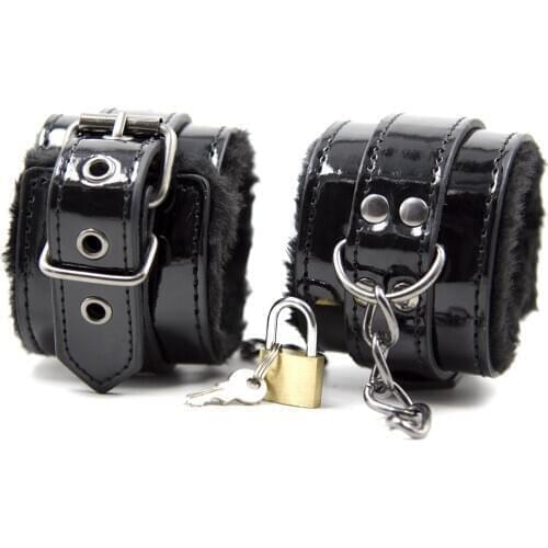 Slave Restraints Wet Look Leather Plush Handcuffs with Metal Lock Chain for Sex Women Couples Bdsm Bondage Flirt Erotic Products