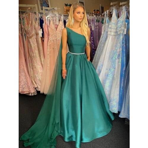 Green Satin One Shoulder Prom Dress with Pockets Crystals Sash Evening Formal Party Ball Gowns vestido de fiesta de boda