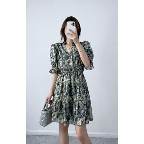 Women V-Neck Floral Print Mini Drfess 2021 Spring Summer Pleated Ruffles Short Dresses Slim Waist Robe