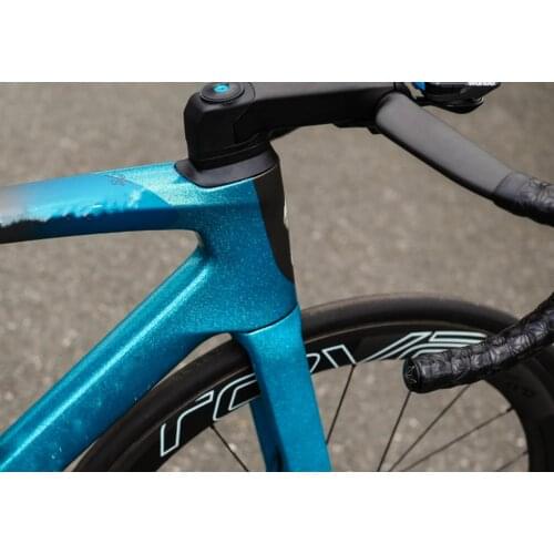 Customize road bike carbon frame internal routing pressfit BB30 thru axle carbon Frame+Wheels 100*12 142*12mm 700c Frameset