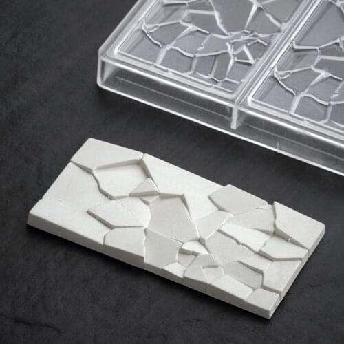 POLYCARBON CHOCOLATE MOLD CRACK