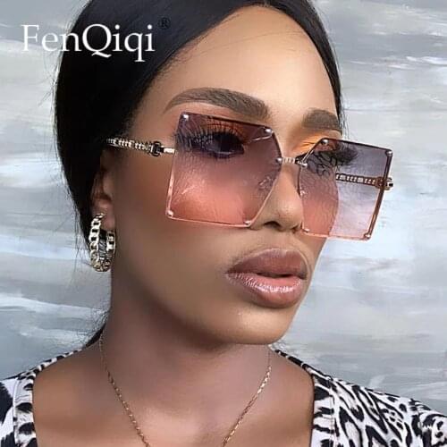 Gradient Sunglasses Metal Oversized Square Sunglasses Luxury Trend Brand Frame Rivet Glass Alloy Chain Arms Eyeglasses Oculos