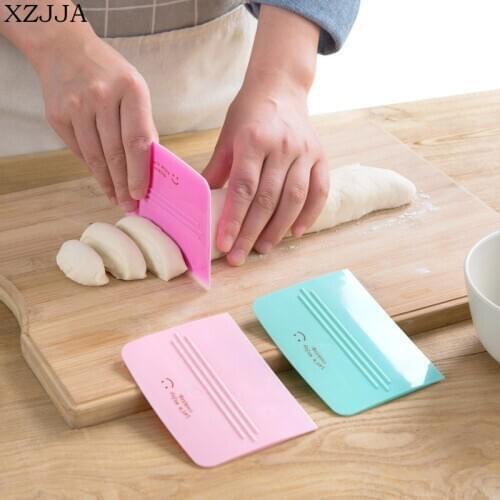 XZJJA Mini Pastry Spatulas Butter Scraper Plastic Macaron Color Scraper Cookie Cake Dough Cutter Kitchen Baking Tool Accessories