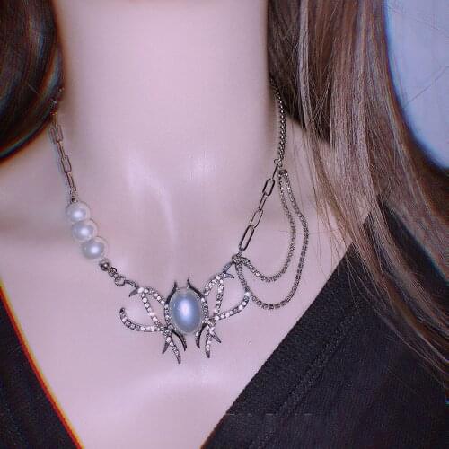 Vintage Irregular Pearl Spider Metal Pendant Necklace For Women Crystal Animal Cool Harajuku Choker Necklace Trendy Jewelry New