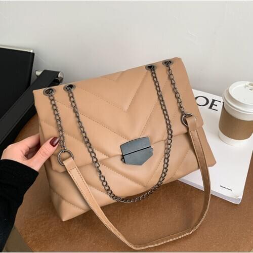 2021 Fashion Bag Lady Bag Casual Phone Bag Square Women Bag Shoulder Messenger Bag Wild Black Women Bag Chain Bag