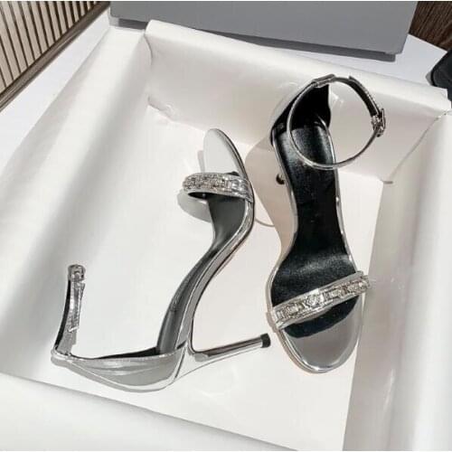 New Light Gold Black Red Sliver Patent Leather Diamond Crystal Bling Chains Sandals Woman One Line Buckle Sexy Party Bride Shoes