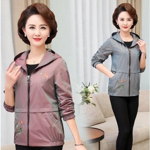 Middle-Aged Women Windbreaker Spring Autumn Hoodred Jacket Coat Long-Sleeved Zipper Plus Size Casual Outerwear Female Tops W2070