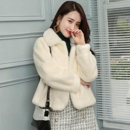 Winter High End Faux Fur Coat Women Fashion Solid Turn-Down Collar Plush Short Jacket Classic Ladies Imitation Mink Fleece Coats
