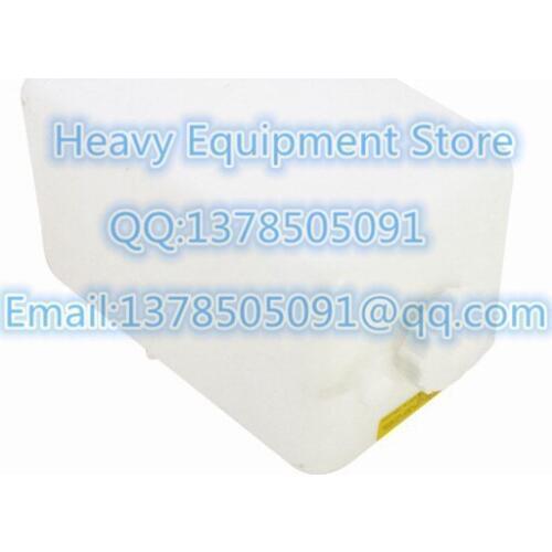 Expansion Water Tank For Hyundai Deawoo Doosan R215 R225-7 DH225 DH300-7 11N8-41070
