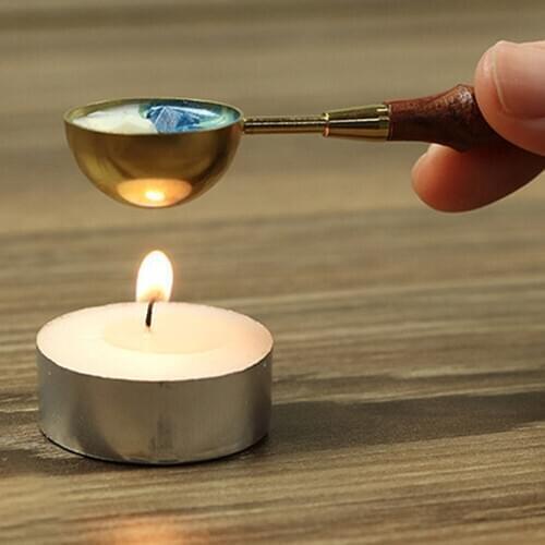 Anti-Hot Sealing Vintage Wax Spoon Large Capacity Sealing Stamp Wax Melting Spoon with Wood Handle for Scrapbooking