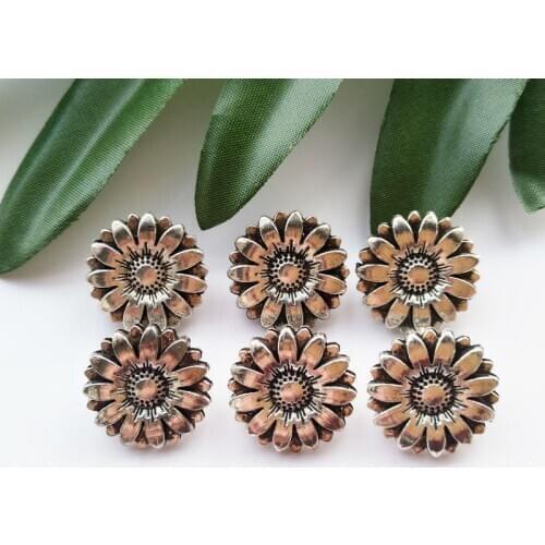 30pcs/lot One-Hole Fashion Flower Buttons Sewing-On Antique Silvery Buttons For Clothes Bag Fashion Craft DIY Decoration 17mm