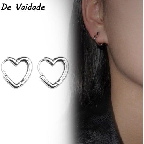 Simple Small Heart Shaped Hoop Earrings For Women Minimalist Charms Hoops Earrings Fashion Geometric Lover Earrings Femme