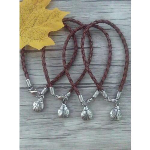 WUYUJINGNIRUI Braided Bracelets