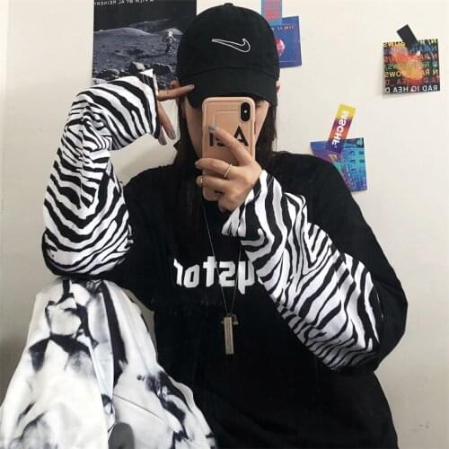 Korean Kpop Striped Stitching Fake Two Pieces Long Sleeve T-Shirt Woman Couple Emo Urban Top Goth 90s Tee Grunge Clothes Cotton