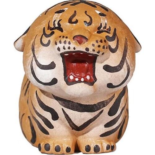 Durable Tea Decoration Eco-friendly Tea Pet Tiger Shape Unique Purple Sand Animal Sculpture Tea Figurines for Office Tea Crafts