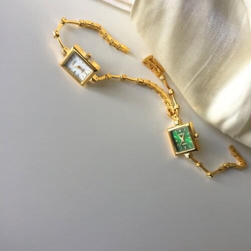 Light luxury fashion simple net personality red square dial female watch chain quartz watch