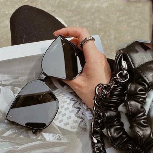 Mi nail star net celebrity sunglasses with the same style, 2021 new square big frame fashion all-match sunglasses Retro trend wo