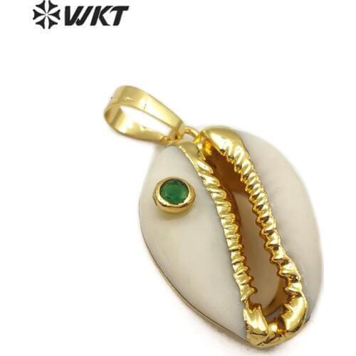 WT-JP141 Cowrie Shell Pendant Natural Cowry Shell With CZ Bead Charm Colorful Pendant Gold Electroplated Cowrie Necklace Pendant