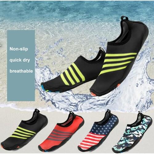 Adult beach shoes Diving Beach Shoes Unisex Flag Camouflage Quick Drying Anti Slip Swim Surf Water Shoes Beach Socks Soft shoes
