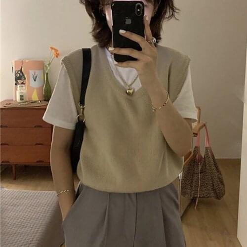Vest in female temperament U collar knitting head ma3 jia3 sweater vest female early autumn short fashion outside Korea