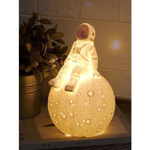 Ins desk lamp bedside lamp boys night lamp personality bedroom living room decorative lamp Nordic simple ceramic lamp