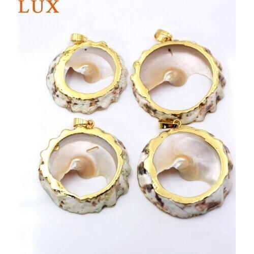 Round Natural white Cream Sea Shell Slice Circle Pendant Gold Plating Bead With Hole Beach Shells Gem stone Charms Jewelry