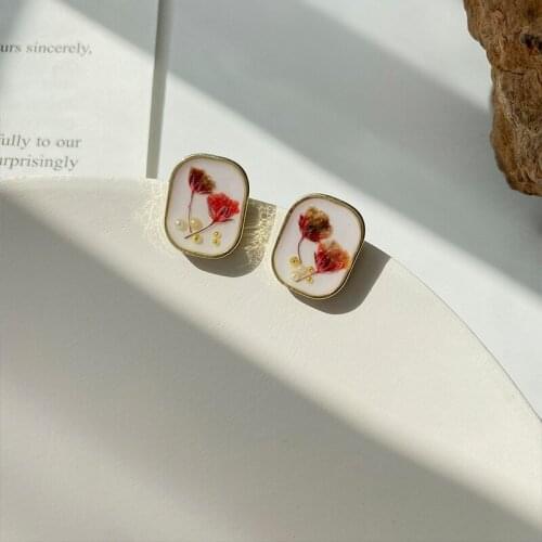 Sweet Chic Real Flower Resin Stud Earrings for Women Lady Gold Color Alloy Rectangle Geometric Small Earrings Summer Jewelry