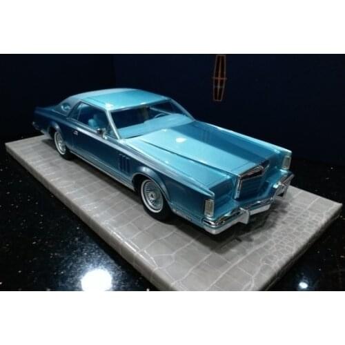 AMC 1:18 Lincoln Continental Mark V Diamond Jubilee Edition Collector Edition Metal Diecast Model Race Car Kids Toys