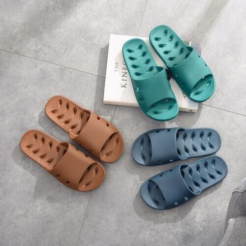 EVA Home Indoor Slippers Non-slip Soft Bottom Leaky Slippers New Fashion Couple Sandals 2021 Hollow Bathroom Slipper