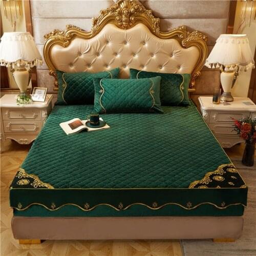 Lace Velvet Plush Thicken Quilted Mattress Cover Full Queen Twin 3pcs Soft Fitted bedsheet Mattress Protector Pad Pillow Cases