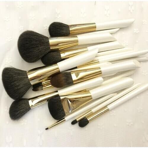 Professional Handmade Makeup Brushes Set Soft Blue Squirrel Hair Goat Hair Powder Blush Eye Shadow Brush Make Up Brush KIt